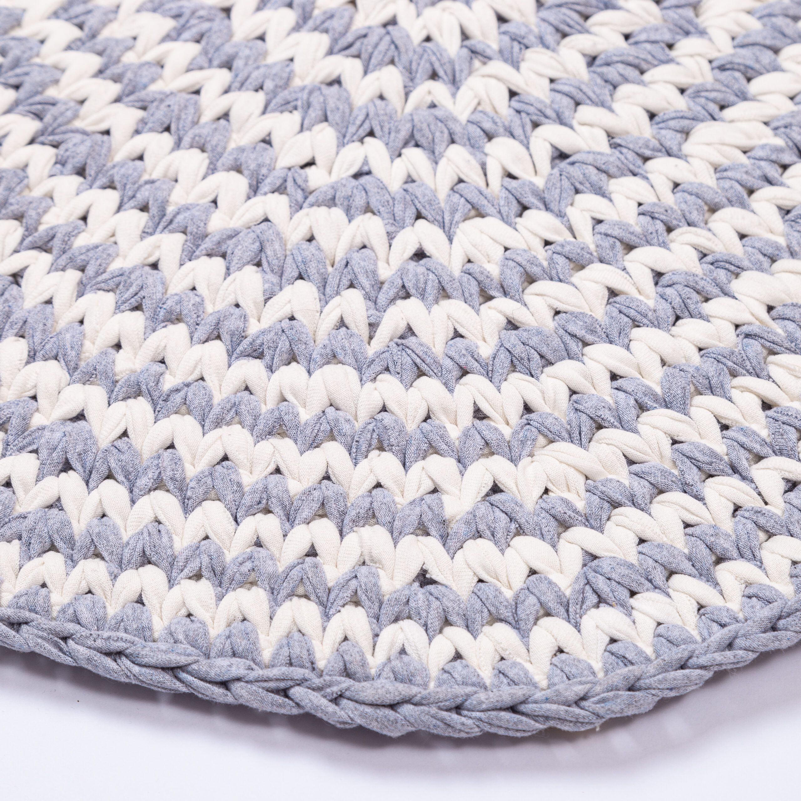 All Around grey + white detail