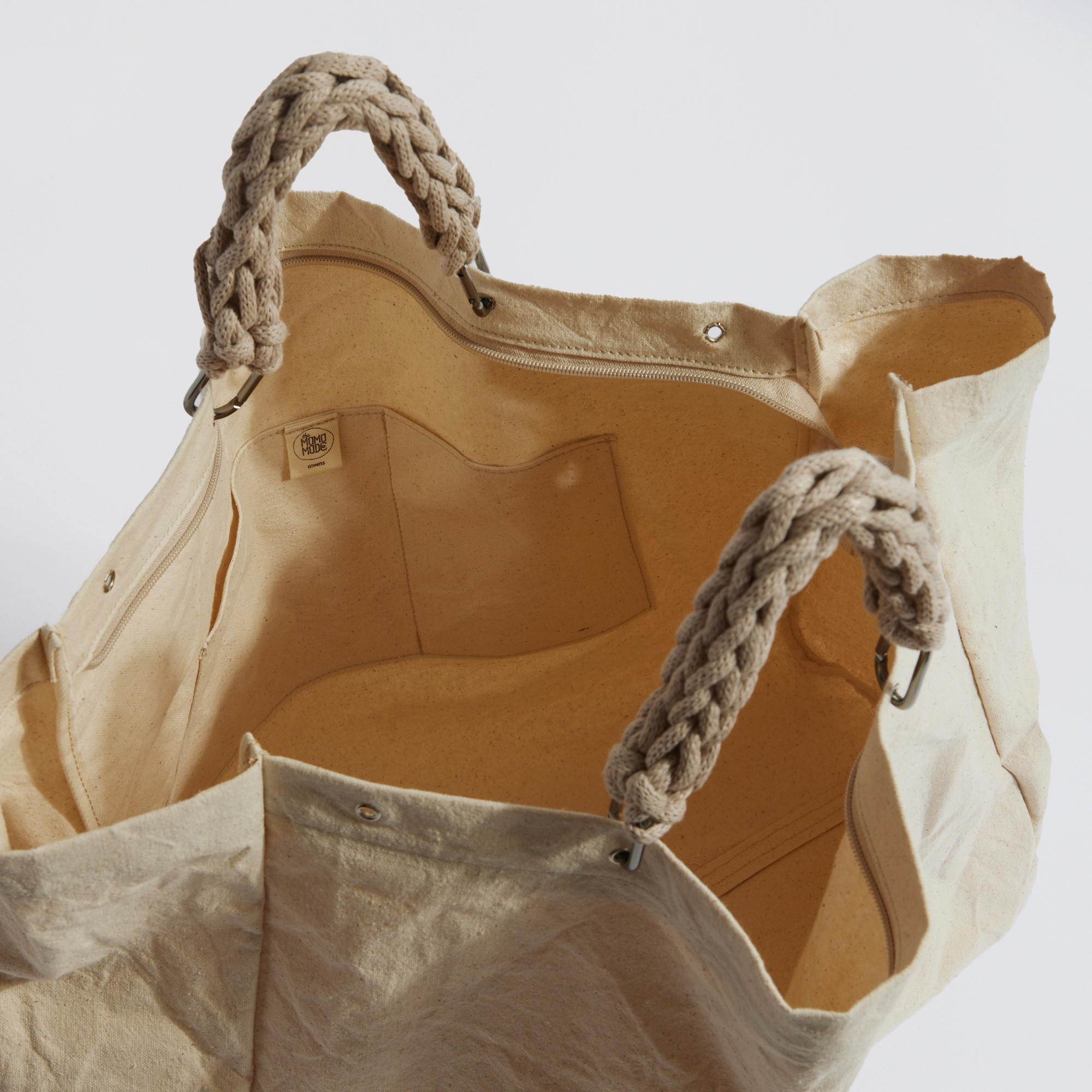 mama-canvas-gym-inside1_e