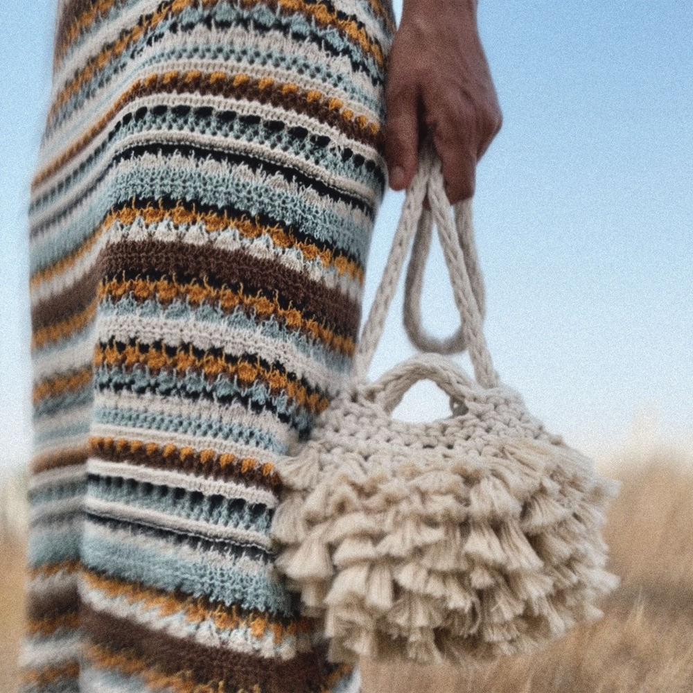 Pebble tassel lifestyle 2
